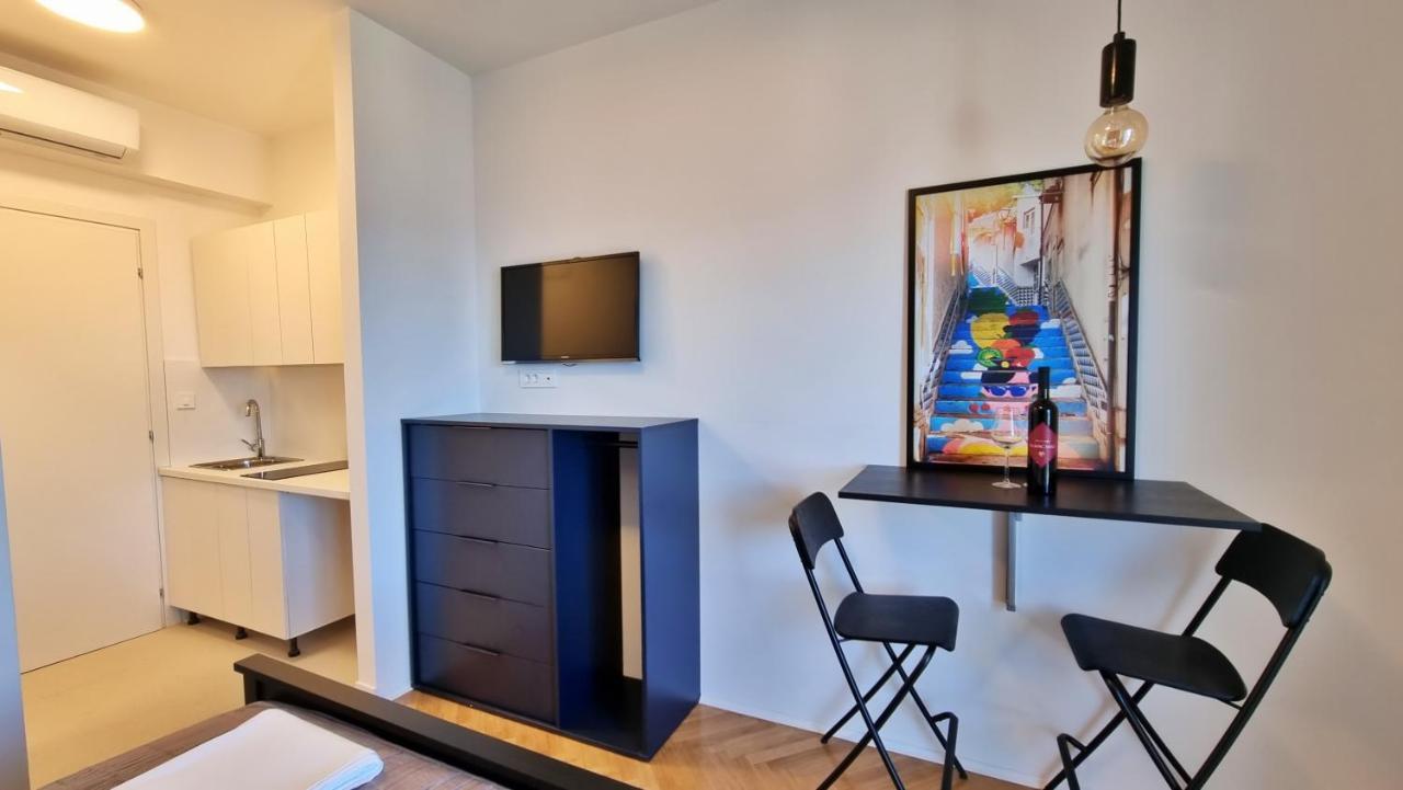 Apartments Slavica Омиш Экстерьер фото