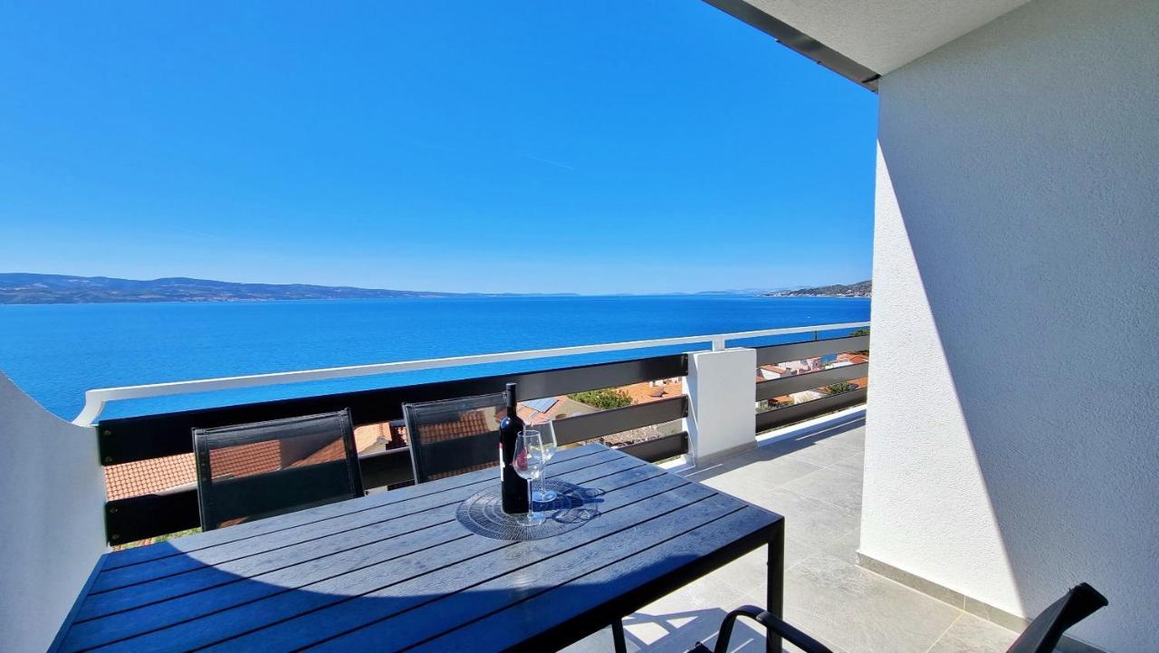 Apartments Slavica Омиш Экстерьер фото
